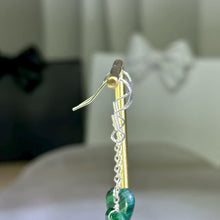 Load image into Gallery viewer, 925 Silver Malachite Love Heart Earrings 孔雀石爱心银耳钩