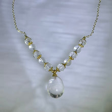 Load image into Gallery viewer, Clear Quartz Teardrop Pendant Bead Necklace 白水晶水滴吊坠珠链项链