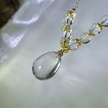 Load image into Gallery viewer, Clear Quartz Teardrop Pendant Bead Necklace 白水晶水滴吊坠珠链项链