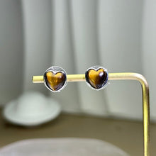 Load image into Gallery viewer, Yellow Tiger’s Eye Love Heart Stud Earrings 黄虎眼石爱心镶嵌银耳钉