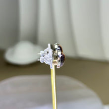 Load image into Gallery viewer, Yellow Tiger’s Eye Love Heart Stud Earrings 黄虎眼石爱心镶嵌银耳钉