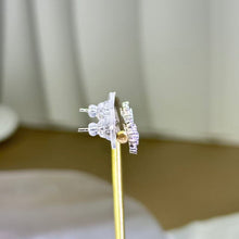 Load image into Gallery viewer, Blue Apatite Sunflower Stud Earrings 蓝磷灰太阳花镶嵌银耳钉