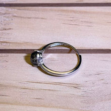 Load image into Gallery viewer, Black Tourmalinated Quartz Adjustable Ring 黑碧玺发晶镶嵌活口戒指