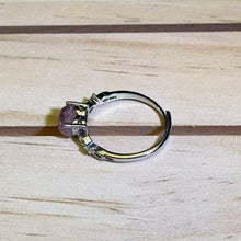 Load image into Gallery viewer, Red Strawberry Quartz Heart Adjustable Ring 红色草莓晶爱心镶嵌活口戒指