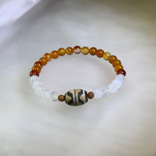 Load image into Gallery viewer, Carnelian White Agate and Dzi Tooth Bead Bracelet 红玛瑙白玛瑙虎牙天珠手串