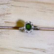 Load image into Gallery viewer, Diopside Adjustable Ring 透辉石镶嵌活口戒指