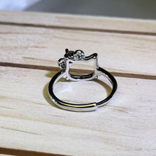 Load image into Gallery viewer, Almandine Garnet Hello Kitty Adjustable Ring 酒红石榴石镶嵌凯蒂猫活口戒指