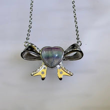 Load image into Gallery viewer, Fluorite Heart Bow Pendant Necklace 萤石爱心镶嵌蝴蝶结吊坠项链