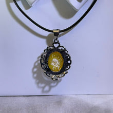 Load image into Gallery viewer, Carved Rose Amber Pendant Necklace 阴雕玫瑰花金珀琥珀镶嵌吊坠项链