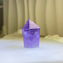Load image into Gallery viewer, Amethyst Single Pointed Tower 紫水晶单尖六棱柱