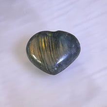 Load image into Gallery viewer, Labradorite Heart Figurine 拉长石爱心摆件