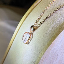 Load image into Gallery viewer, Rose Quartz Tower Pendant Necklace 粉水晶唐塔镶嵌吊坠项链