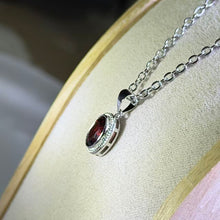 Load image into Gallery viewer, Red Almandine Garnet Pendant Necklace 酒红石榴石镶嵌吊坠项链