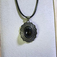 Load image into Gallery viewer, Golden Sheen Obsidian Pendant Necklace 金眼黑曜石镶嵌吊坠项链