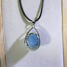 Load image into Gallery viewer, Aquamarine Pendant Necklace 海蓝宝镶嵌吊坠项链
