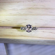 Load image into Gallery viewer, Amethyst Adjustable Ring 紫水晶镶嵌活口戒指
