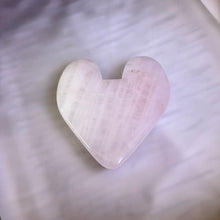 Load image into Gallery viewer, Rose Quartz Heart Gua Sha Board 粉水晶爱心刮痧板
