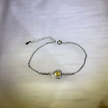 Load image into Gallery viewer, Citrine Heart Bracelet 黄水晶爱心镶嵌手链