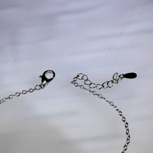 Load image into Gallery viewer, Amethyst Heart Bracelet 紫水晶爱心镶嵌手链