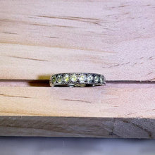 Load image into Gallery viewer, Peridot Adjustable Ring 橄榄石镶嵌活口戒指