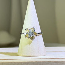 Load image into Gallery viewer, Citrine Flower Adjustable Ring 黄水晶镶嵌花朵戒指