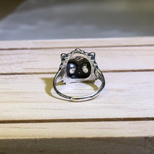 Load image into Gallery viewer, Labradorite Indian Cat Head Adjustable Ring 拉长石灰月光石镶嵌印第安猫头活口戒指