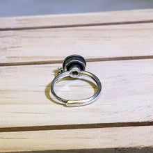 Load image into Gallery viewer, Lapis Lazuli Prayer Wheel Adjustable Ring 青金石镶嵌转经轮活口戒指