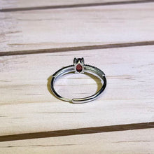Load image into Gallery viewer, Red Almandine Garnet Adjustable Silver Ring 酒红石榴石镶嵌活口银戒指