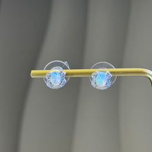Load image into Gallery viewer, White Opal Silver Stud Earrings 白色欧泊镶嵌银耳钉