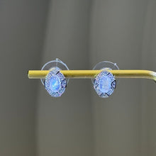 Load image into Gallery viewer, Moonstone Silver Stud Earrings 月光石镶嵌银耳钉