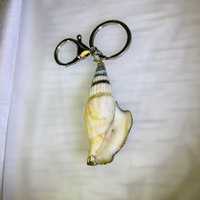 Load image into Gallery viewer, Sea Conch Charm 海螺挂饰