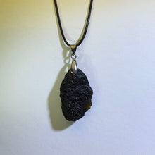 Load image into Gallery viewer, Moldavite Pendant Necklace 捷克陨石吊坠项链