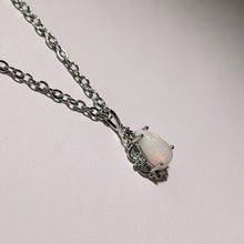 Load image into Gallery viewer, Opal Teardrop Necklace 欧泊水滴项链