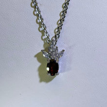 Load image into Gallery viewer, Red Almandine Garnet Crown Necklace 酒红石榴石花冠项链