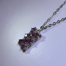 Load image into Gallery viewer, Purple Rhodolite Garnet Lattice Pendant Necklace 紫牙乌石榴石格纹吊坠项链