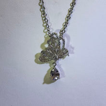 Load image into Gallery viewer, Amethyst Butterfly Wing Necklace 紫水晶蝴蝶翅膀项链