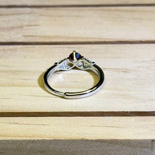 Load image into Gallery viewer, Red Almandine Garnet Radiant Ring 酒红石榴石璀璨戒指