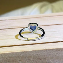 Load image into Gallery viewer, Blue Kyanite Heart Solitaire Ring 蓝色蓝晶石爱心简约戒指