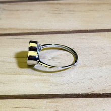 Load image into Gallery viewer, Smoky Purple Nephrite Clover Ring 烟紫和田玉四叶草戒指