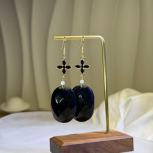 Load image into Gallery viewer, Black Agate Four-Leaf Clover Dangle Earrings 黑玛瑙四叶草吊坠长款耳环