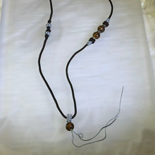 Load image into Gallery viewer, Sandalwood Zen Amulet Necklace 禅意檀木编织项链