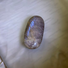 Load image into Gallery viewer, Moonstone Polished Palm Stone 月光石抛光原石手把件