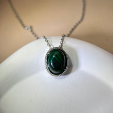 将图片加载到图库查看器，Malachite Pendant 孔雀石镶嵌吊坠
