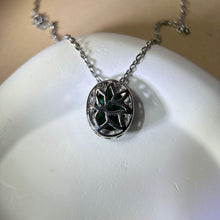 将图片加载到图库查看器，Malachite Pendant 孔雀石镶嵌吊坠
