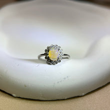 Load image into Gallery viewer, 925 Silver White Opal Adjustable Ring 白色欧泊银镶嵌活口戒指
