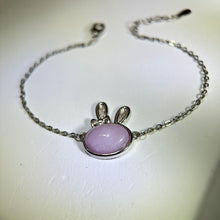 Load image into Gallery viewer, Purple Kunzite Rabbit Bracelet 紫锂辉镶嵌兔子手链
