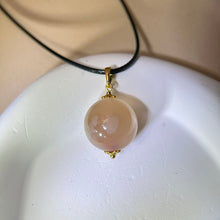 Load image into Gallery viewer, Cherry Blossom Agate Pendant Necklace 樱花玛瑙吊坠项链
