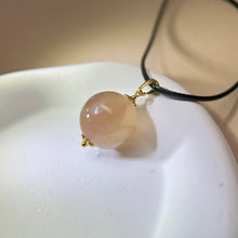 Load image into Gallery viewer, Cherry Blossom Agate Pendant Necklace 樱花玛瑙吊坠项链
