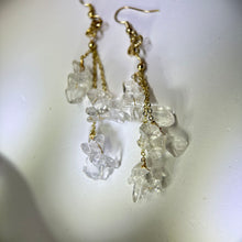 Load image into Gallery viewer, 14K Gold Filled Clear Quartz Earrings 白水晶14K注金耳钩
