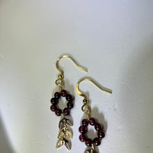 Load image into Gallery viewer, 14K Gold Filled Purple Garnet Earrings 紫牙乌石榴石14K注金耳钩
